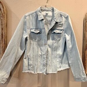 Ladies distressed frayed hem Light Blue Denim Jacket with pockets 
T3